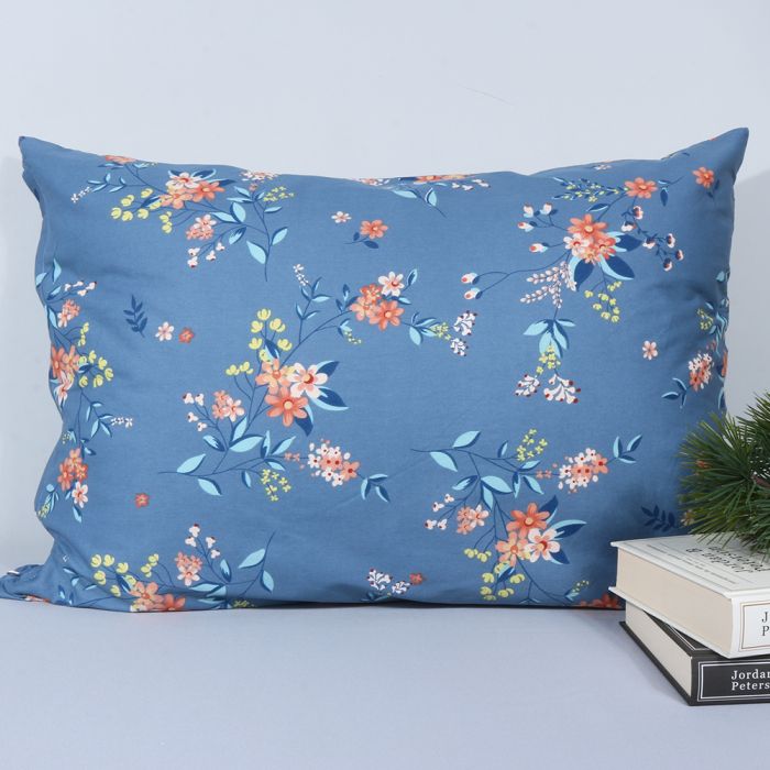 Kokvilnas spilvendrāna ar rāvējslēdzēju Flowers in Blue, 50x70 cm||TavsSapnis