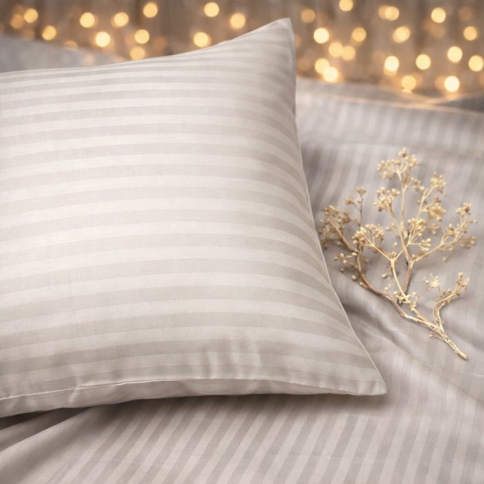 Svītraina satīna spilvendrāna Beige, 50x70 cm||TavsSapnis