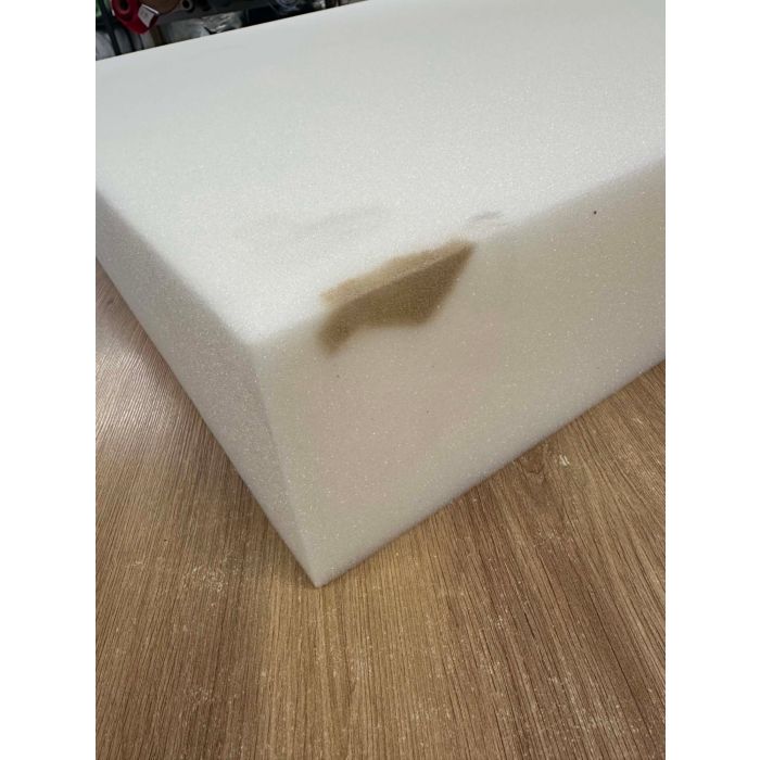 Porolona biezums ir 10 cm, 90x200 cm, ar defektu||TavsSapnis